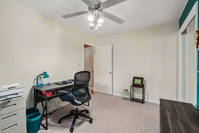 423 N Hine Ave, Waukesha, WI 53188 - Photo 15
