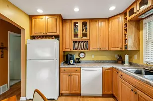 423 N Hine Ave, Waukesha, WI 53188 - Photo 9