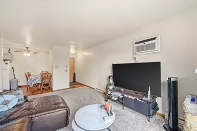 1406  Creek Rd #7, West Bend, WI 53090 - Photo 5