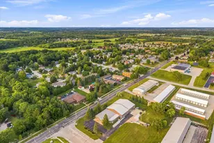 1406 Creek Rd, West Bend, WI 53090 - Photo 23