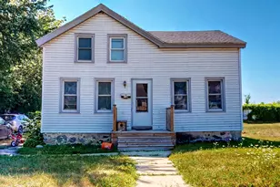 709 S Main St, Jefferson, WI 53549 - Photo 1