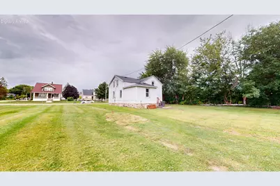 709 S Main St, Jefferson, WI 53549 - Photo 47