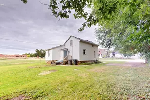 709 S Main St, Jefferson, WI 53549 - Photo 43