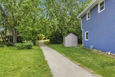 W53N849  Castle Ct, Cedarburg, WI 53012 - Photo 27