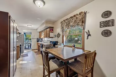 W53N849  Castle Ct, Cedarburg, WI 53012 - Photo 9