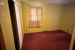 5718 N 74th St, Milwaukee, WI 53218 - Photo 9