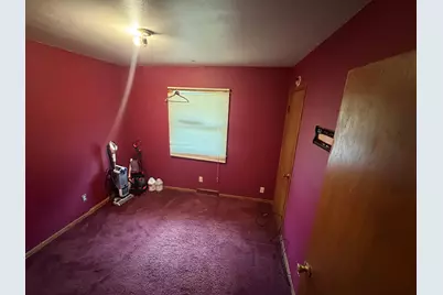 5718 N 74th St, Milwaukee, WI 53218 - Photo 7