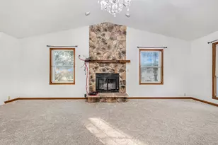 6908 W Marine Ct, Milwaukee, WI 53223 - Photo 7