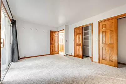 6908 W Marine Ct, Milwaukee, WI 53223 - Photo 15