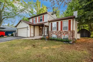 6908 W Marine Ct, Milwaukee, WI 53223 - Photo 3