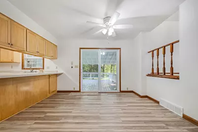 6908 W Marine Ct, Milwaukee, WI 53223 - Photo 9