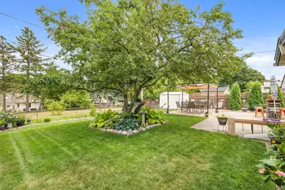 5622 W Montana St, Milwaukee, WI 53219 - Photo 23