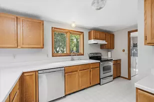 N9293 N Oakwood Ln, Neshkoro, WI 54960 - Photo 11