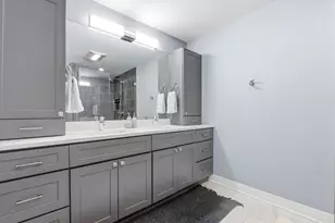 2110 S Aldrich St, Milwaukee, WI 53207 - Photo 21