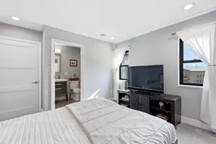 2110 S Aldrich St, Milwaukee, WI 53207 - Photo 23