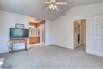 14025 W Lenox Dr, New Berlin, WI 53151 - Photo 17
