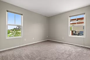 706 Sierra St, Hartford, WI 53027 - Photo 17