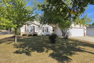 280 Crestview Ln, Lake Mills, WI 53551 - Photo 1