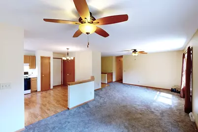 280  Crestview Ln, Lake Mills, WI 53551 - Photo 5