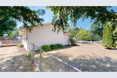 280  Crestview Ln, Lake Mills, WI 53551 - Photo 39