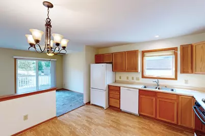 280  Crestview Ln, Lake Mills, WI 53551 - Photo 9