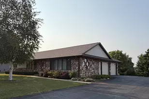 116 Colonial Dr, Saint Nazianz, WI 54232 - Photo 3