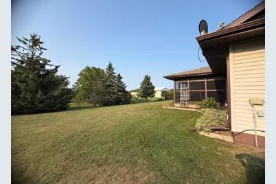 116  Colonial Dr, Saint Nazianz, WI 54232 - Photo 7