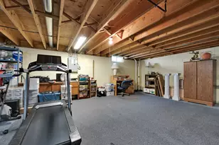 8820 W Travis Ln, Franklin, WI 53132 - Photo 23