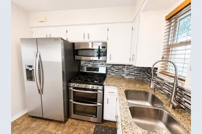 700  Menomonee Ave, South Milwaukee, WI 53172 - Photo 9