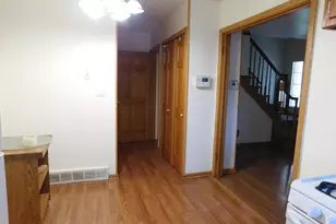 8622 W Villard Ave, Milwaukee, WI 53225 - Photo 5