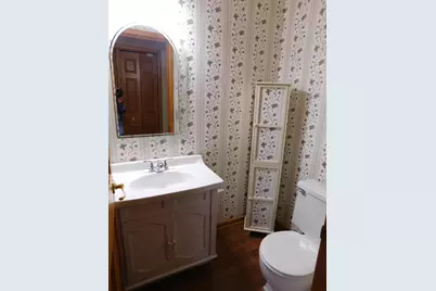 8622 W Villard Ave, Milwaukee, WI 53225 - Photo 9