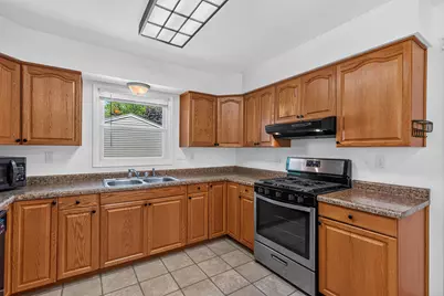 6720  Novak Rd, Racine, WI 53402 - Photo 9