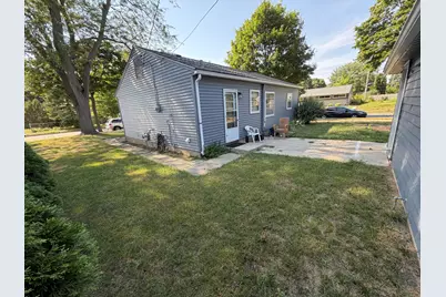 6525 W Ohio Ct, Milwaukee, WI 53219 - Photo 27
