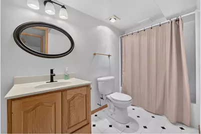 2710  Concord Dr, Racine, WI 53403 - Photo 15