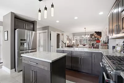 4075  Wyndham Pointe Cir #6, Brookfield, WI 53005 - Photo 9