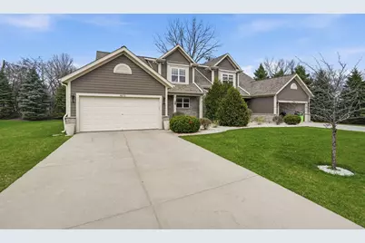 4075  Wyndham Pointe Cir #6, Brookfield, WI 53005 - Photo 3