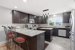 4075 Wyndham Pointe Cir, Brookfield, WI 53005 - Photo 7