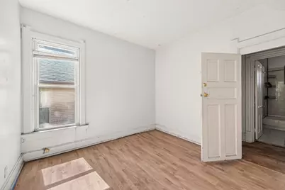 1972 N Farwell Ave, Milwaukee, WI 53202 - Photo 15
