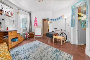 1972 N Farwell Ave, Milwaukee, WI 53202 - Photo 5