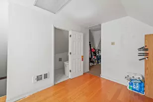1972 N Farwell Ave, Milwaukee, WI 53202 - Photo 17