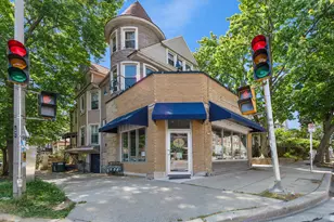 1976 N Farwell Ave, Milwaukee, WI 53202 - Photo 3