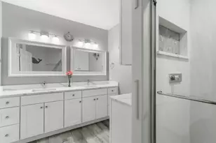401 Abbey Ridge Ct, Fontana, WI 53125 - Photo 25