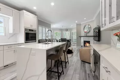401  Abbey Ridge Ct, Fontana, WI 53125 - Photo 13