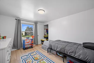 8533 W Grantosa Dr, Milwaukee, WI 53225 - Photo 29