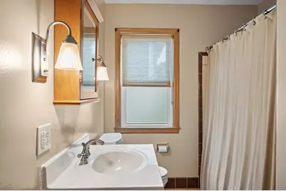 1735 S 92nd St, West Allis, WI 53214 - Photo 19