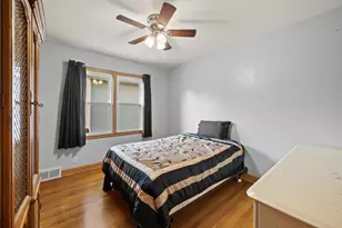 1735 S 92nd St, West Allis, WI 53214 - Photo 17