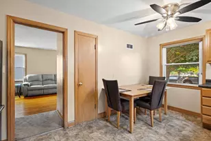 1735 S 92nd St, West Allis, WI 53214 - Photo 9