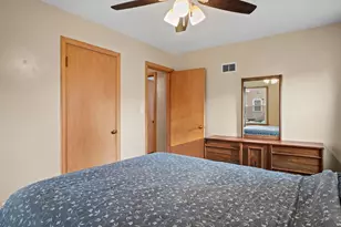 1735 S 92nd St, West Allis, WI 53214 - Photo 13