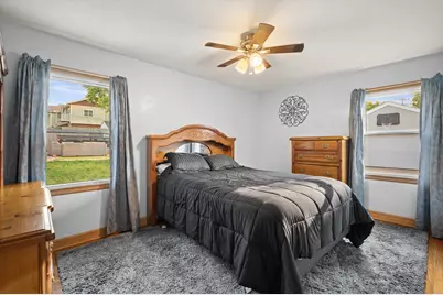 1735 S 92nd St, West Allis, WI 53214 - Photo 15