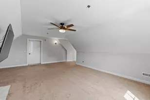 1888 N Humboldt Ave, Milwaukee, WI 53202 - Photo 27